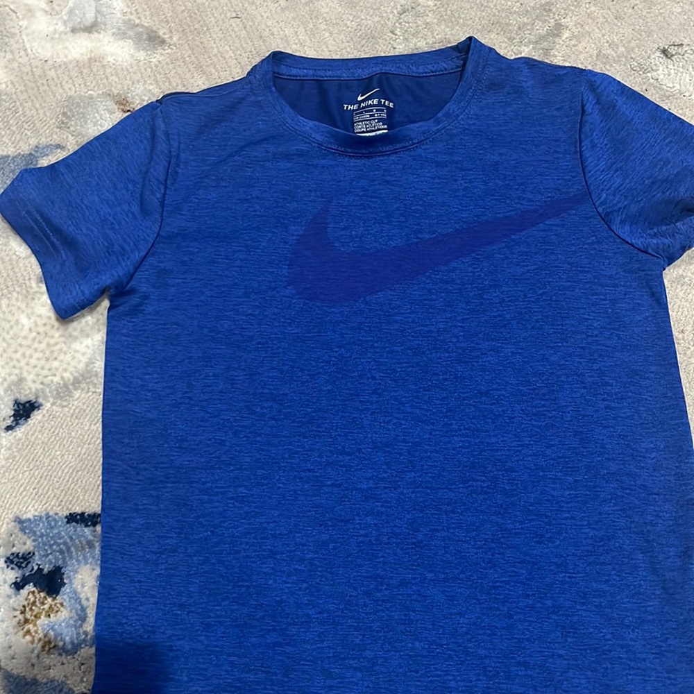 Boy Nike dry fit shirt